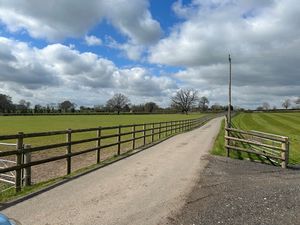 Photo 21- click for photo gallery